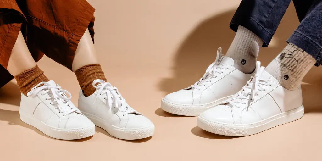 giày sneaker là gì