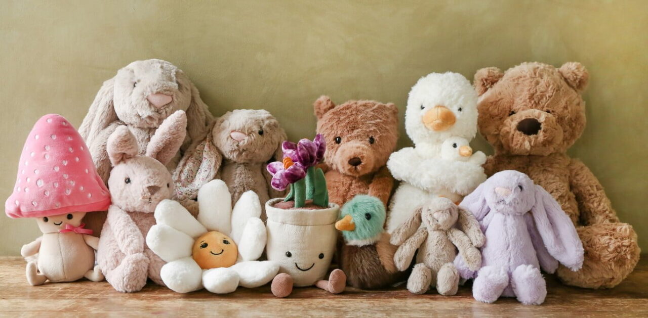 Giải Mã Cơn Sốt Của Thương Hiệu Gấu Jellycat Nhìn Là Yêu - Mystyle.vn