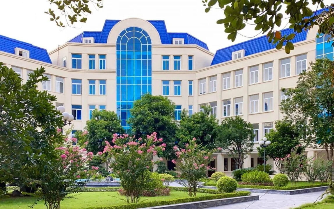 học phí