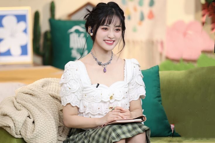 Top 10 nữ diễn viên xinh đẹp nhất Trung Quốc