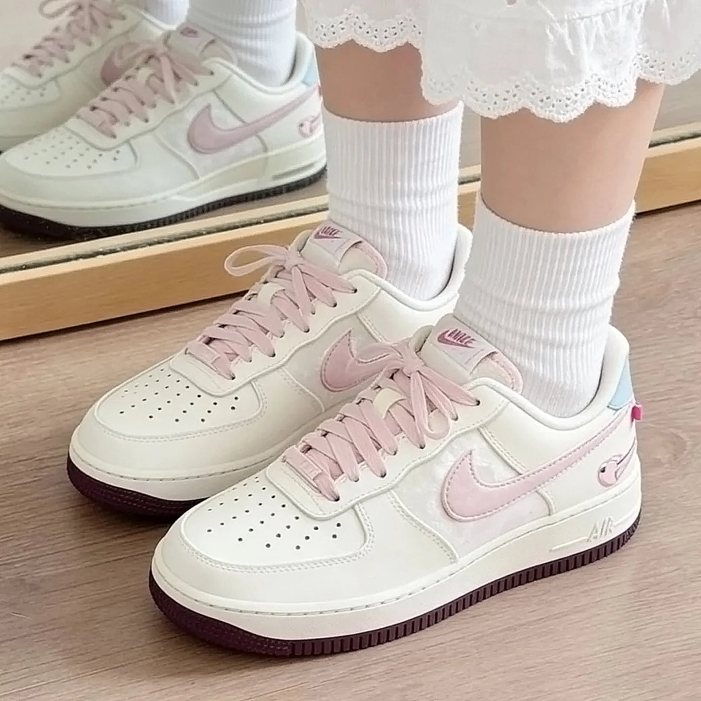 Đại Lộ Thời Trang 8/3: Top 7 Siêu Phẩm Giày Nữ Khiến Phái Đẹp “Tan Chảy”